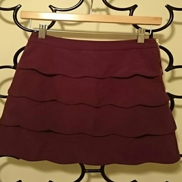 H&M Wine colored scallop mini skirt