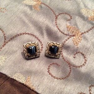 Exquisite pierced stud earrings