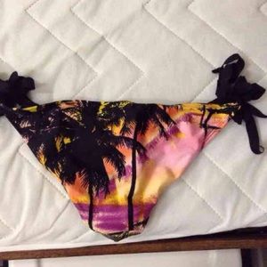 Bikini bottoms SOLD