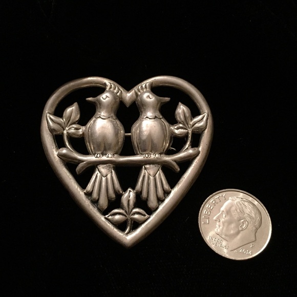 🎉💥HP💥🎉 EVERYDAY ESSENTIALS Vtg CORO brooch. - Picture 3 of 4