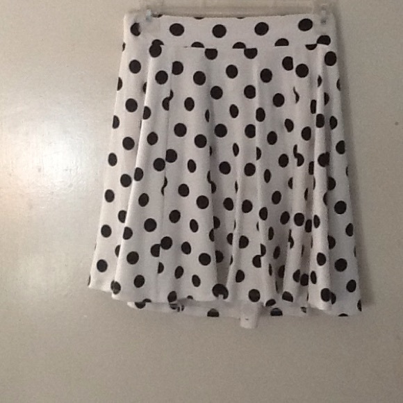 H&M Dresses & Skirts - Polka dot skirt