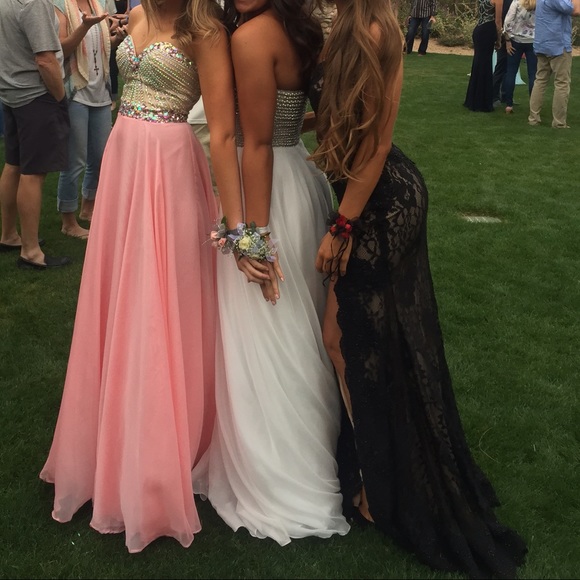 Black and champagne lace dress - Picture 2 of 4