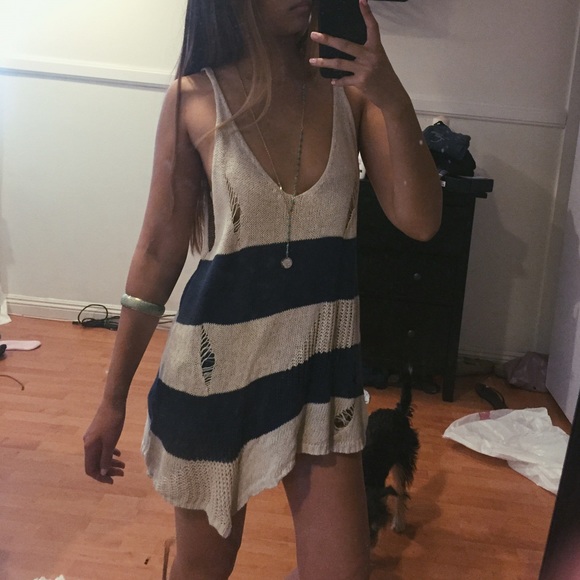 ⛔️SOLD⛔️Knitted navy and cream top