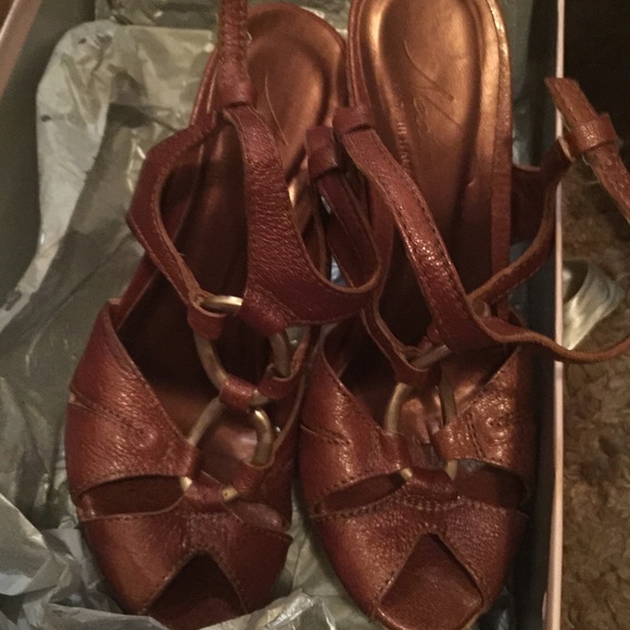 BeBe Knotted Slide Neda Heels