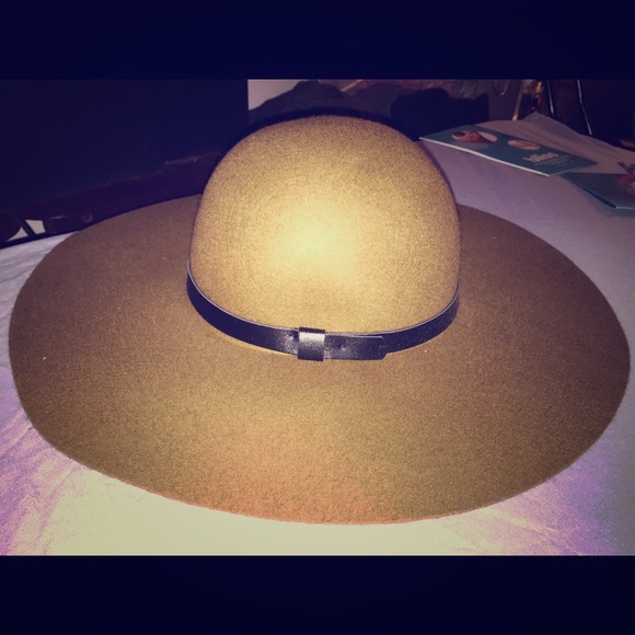 Brown hat