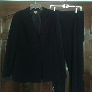 Black Caslon pant suit size 16