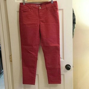 Apt 9 Skinny Jeans -10R
