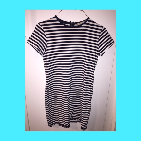 😘FUN😘 ZARA striped dress w zipper!