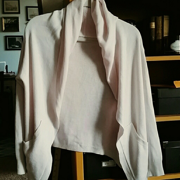 *ON HOLD* Lululemon Cabin Yogi Wrap size 4