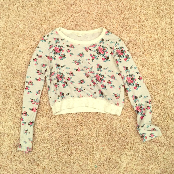 Floral crop top sweater from forever 21.