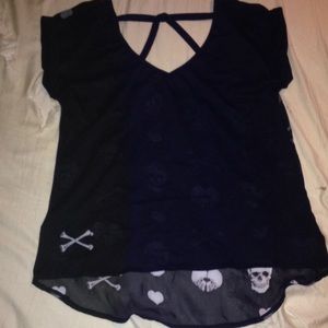 Hot topic shirt. Only been worn once!