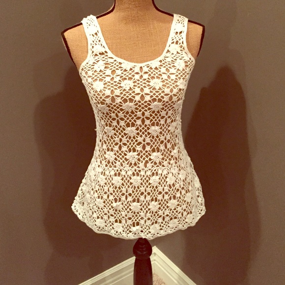 Floral lace tank top.