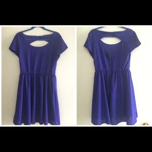 🚫SOLD🚫L Purple cutout back dress