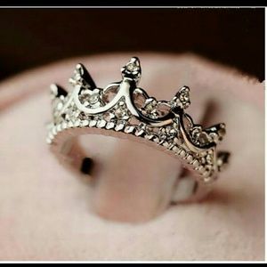 Princess crown ring