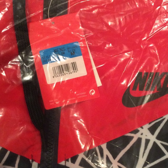 Sold on MERC ⛔️Nike windbreaker jacket medium red - Picture 2 of 3