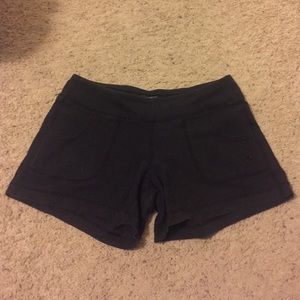 Black old navy workout shorts