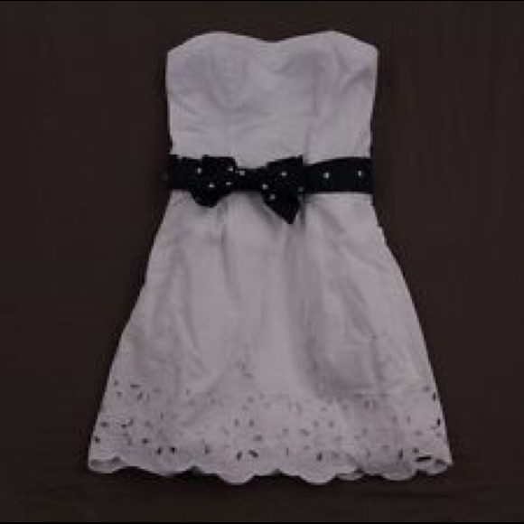 Strapless bow dress eyelet bottom - Picture 2 of 2