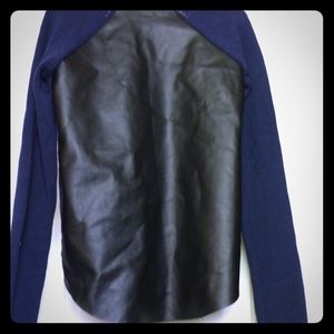 UO light weight sweater with Leather back SIZE M