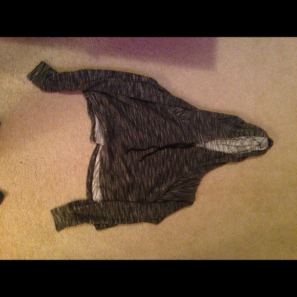 Cropped sweatshirt from Nordstrom BP - Picture 1 of 1