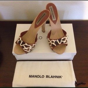 Manolo Blahnik Terry Leo heels size 7