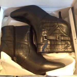 Chap women's boots size 11