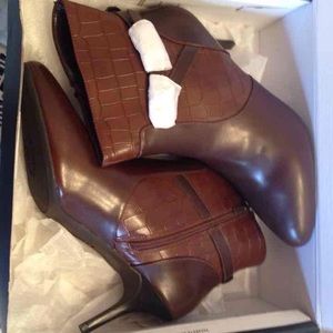 Chaps women's boots 11