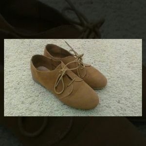Brown Lace-Up shoes
