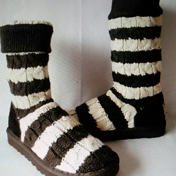 "NWT" Knit 5822 Australia Ugg