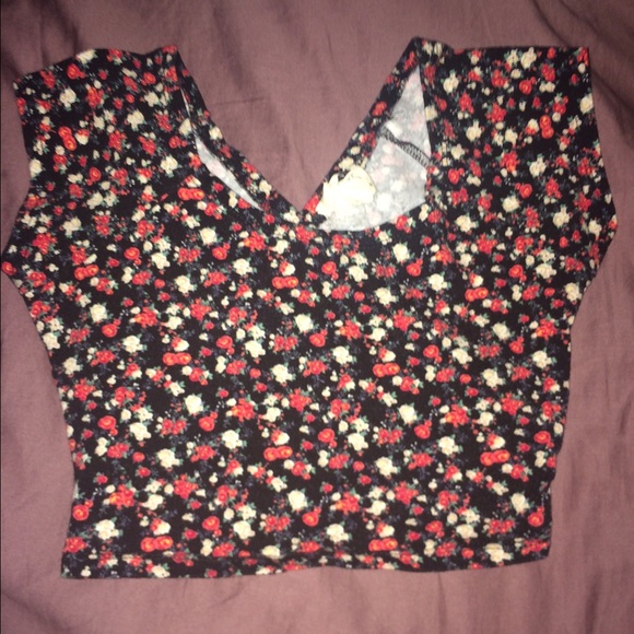 L.A Hearts Cropped Top Flower Shirt