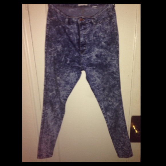High waisted jeans
