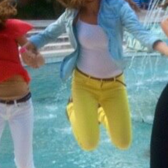 High waisted yellow jeans - Picture 2 of 3