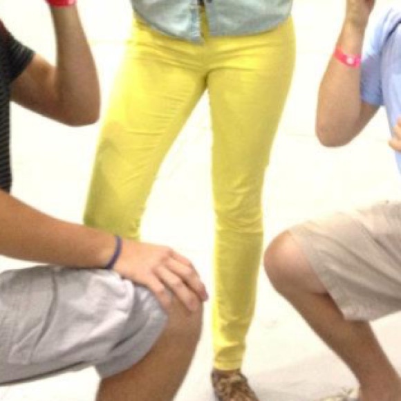 High waisted yellow jeans - Picture 3 of 3