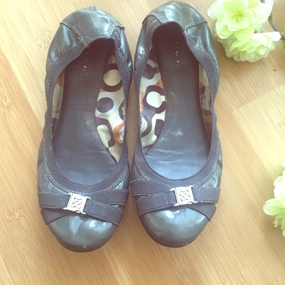 Coach Gray Flats❤️
