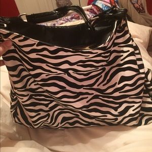 I'm selling a big purse.