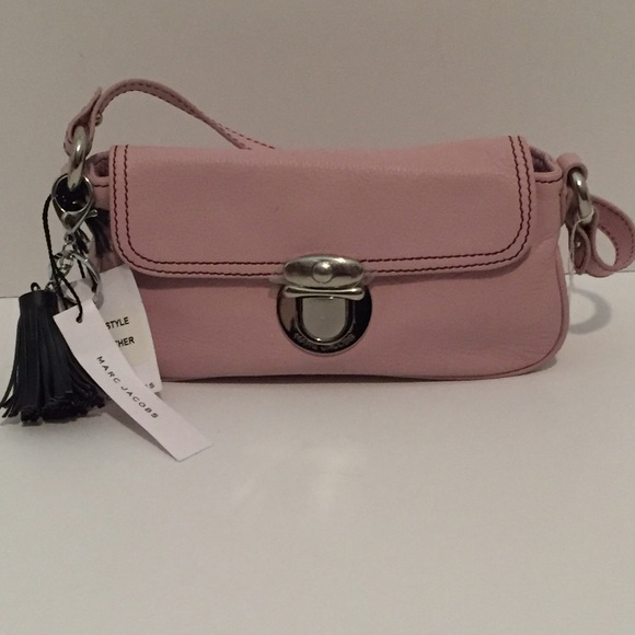 Marc Jacobs Handbags - NWT Authentic Marc Jacobs Handbag😀SALe😀😀