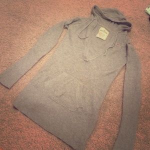Hollister gray stretchy knitted sweater