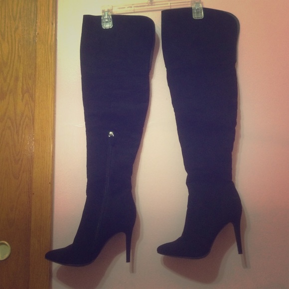 Black Boots