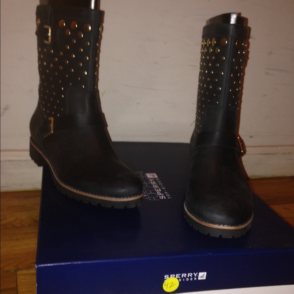 Sperry Top Sider Britt black leather booth