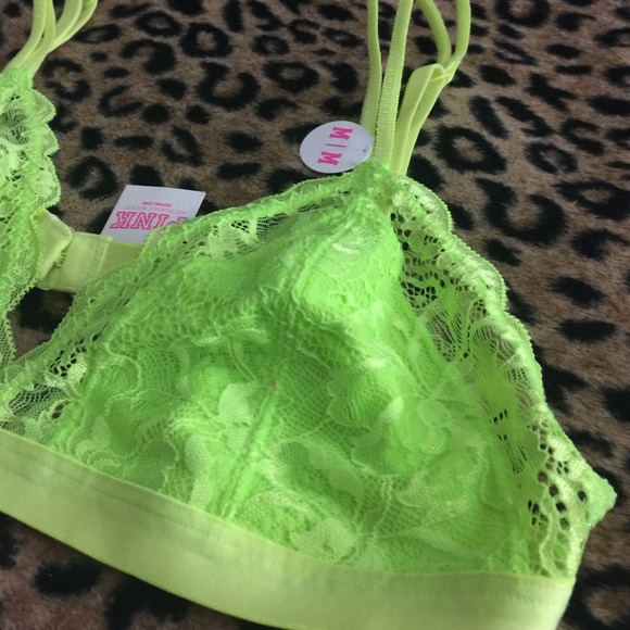 ❌SOLD IN A BUNDLE❌ - Picture 2 of 2