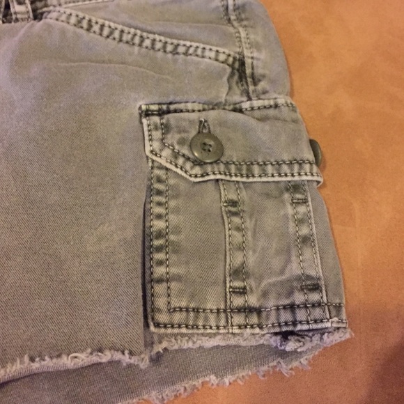 Shorts - Picture 4 of 4