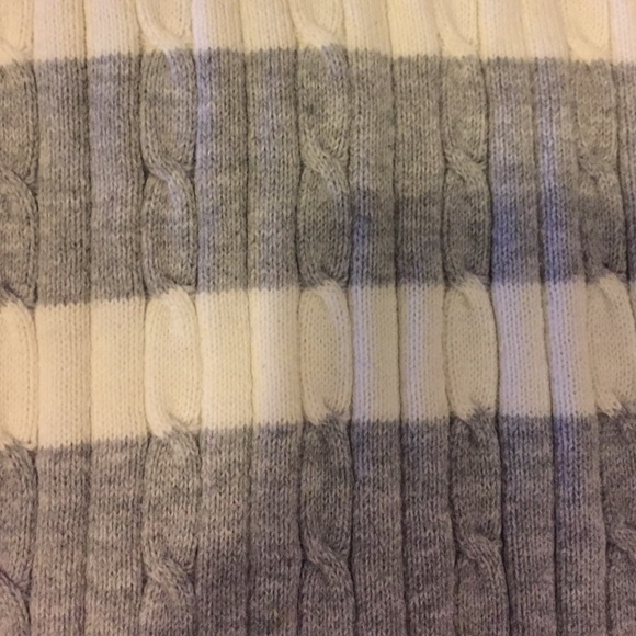 Sweater - Picture 4 of 4