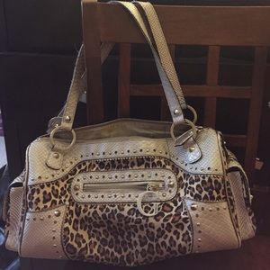Guess pre loved handbag