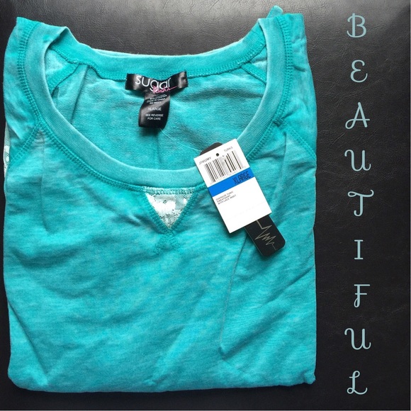 Beautiful Tops - Picture 2 of 2