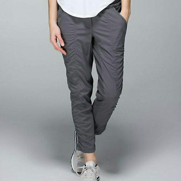 Lululemon street to studio pants, size 4