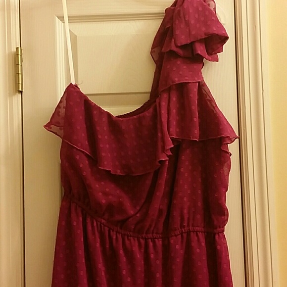 Dress - Picture 3 of 3