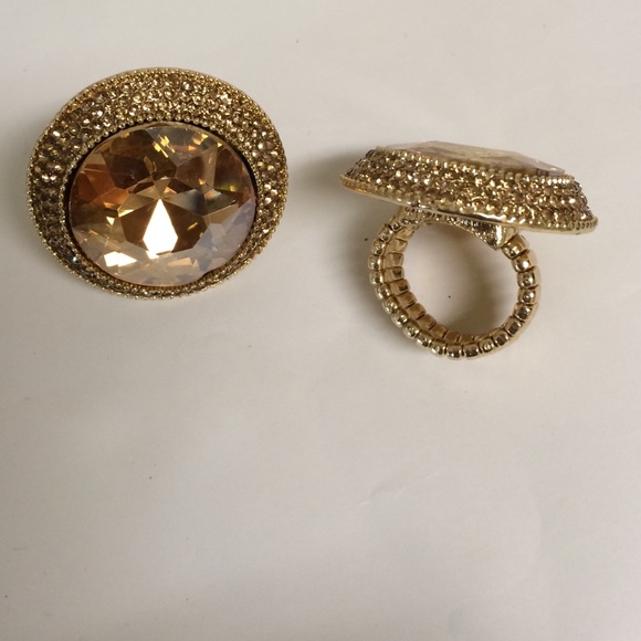 Ring - Picture 3 of 3