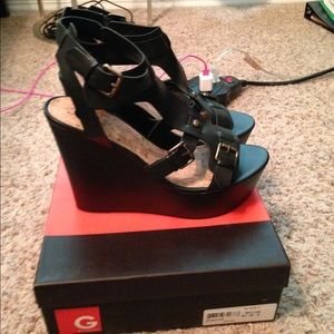 Black Guess Wedges