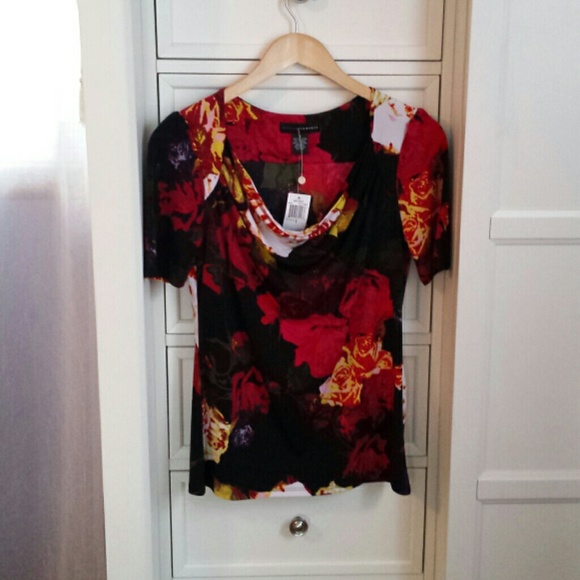 Grace Elements Tops - 🌸Sold🌸NWT-short sleeve drape neck rose print top