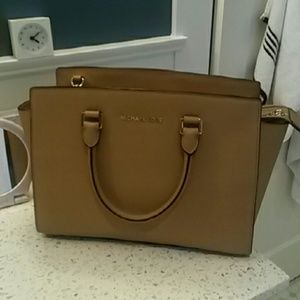 Michael kors selma large satchel