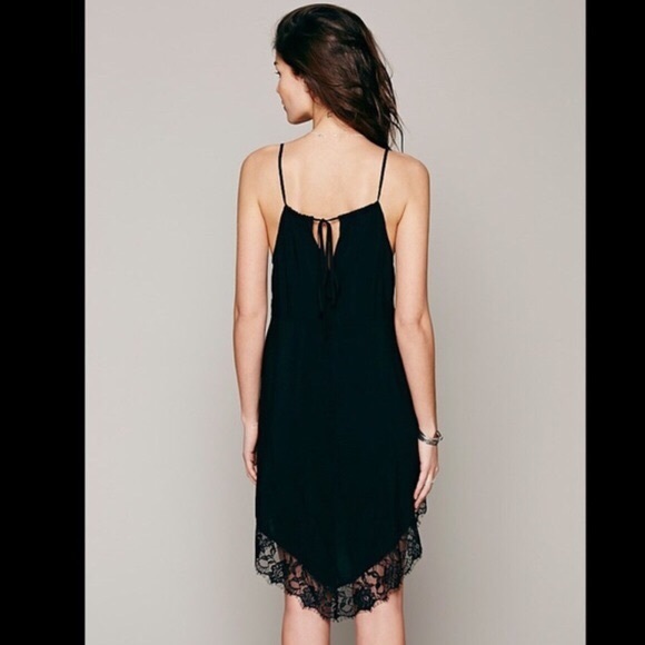 💜bundled Free People black lace slip dress - Picture 3 of 4